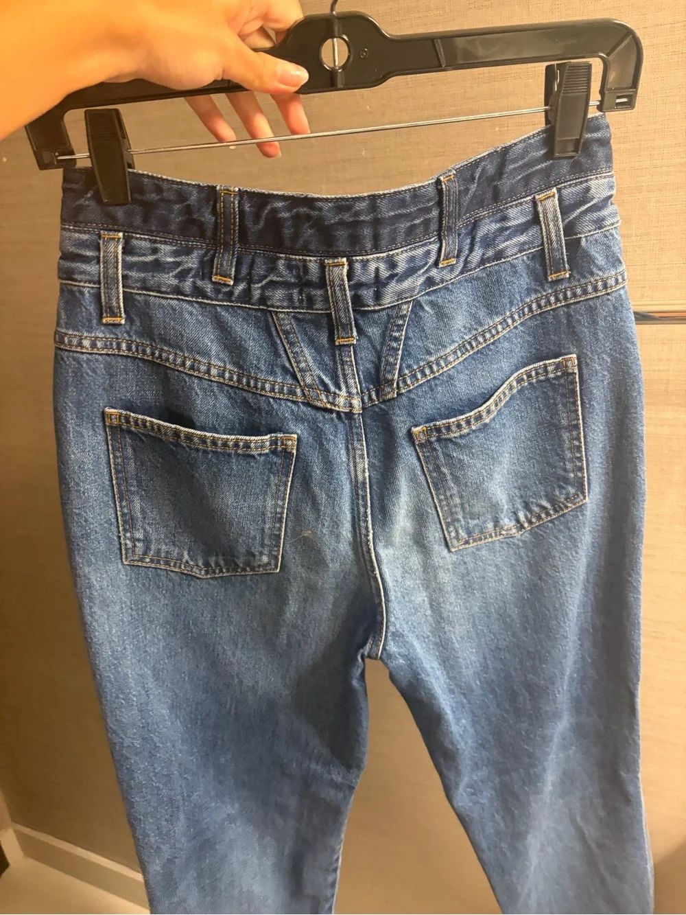 Closed slim straight